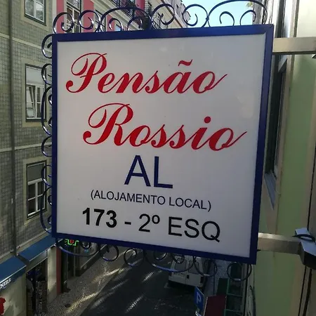 Local Pensao Rossio בית הארחה *